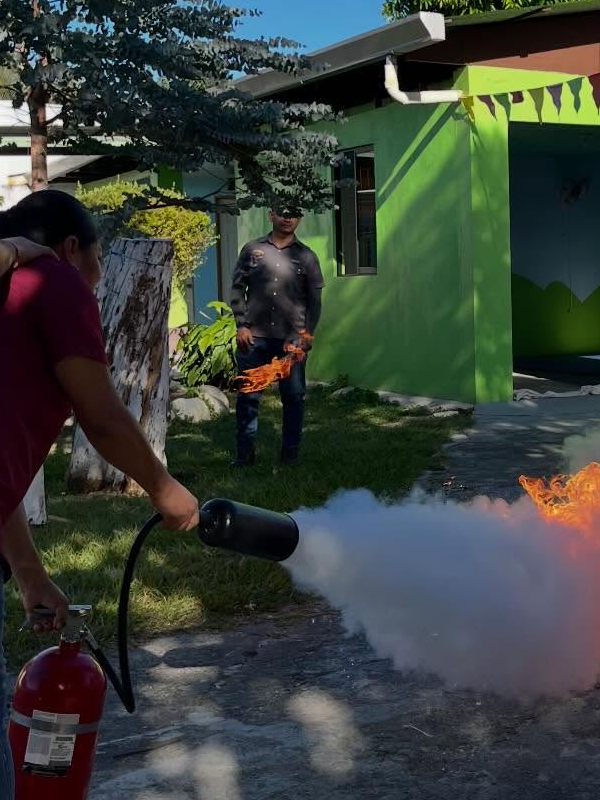 Capacitaciones de como utilizar extintores en Costa Rica